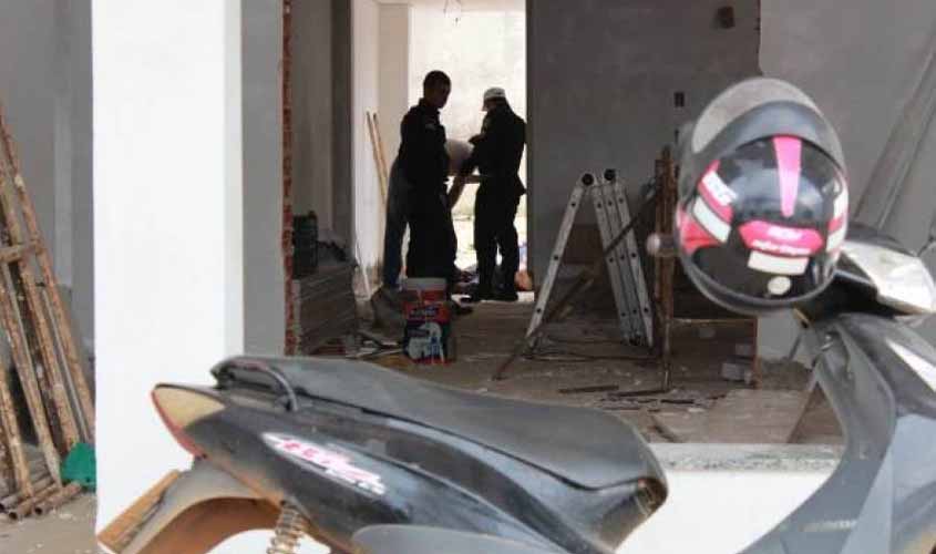 Apenado monitorado por tornozeleira eletrônica é executado com tiro de pistola de uso restrito