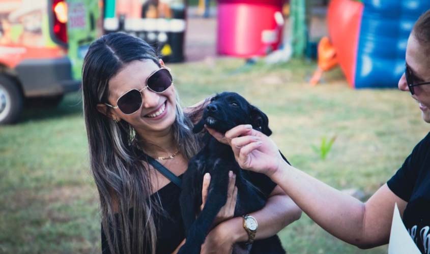 3ª Feira de Adoção de Animais proporciona novos lares a cães e gatos em Porto Velho