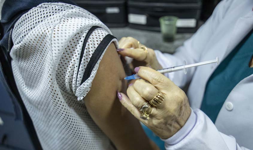 Salas de vacinação têm horário de funcionamento alterado nesta quarta-feira (31)