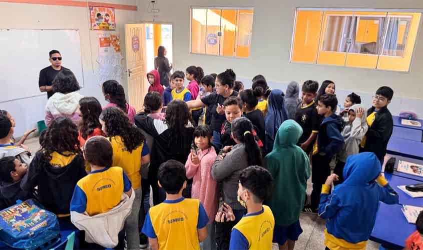 Sema promove atividade lúdica sobre queimadas na Escola Municipal Flor de Piquiá