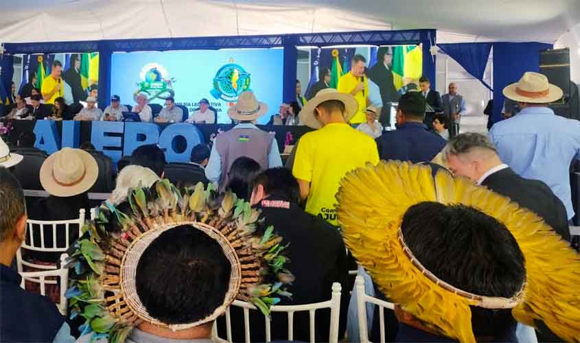 Estande da Assembleia sedia sessão solene da Câmara de Ji-Paraná na Rondônia Rural Show