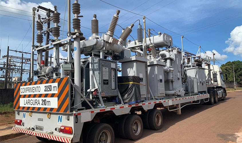 Energisa instala transformador e aumenta em 30% a oferta de energia em Espigão do Oeste