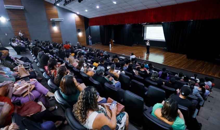 Prefeitura realiza Aula Inaugural dos Cursos de Mestrado e Doutorado em Educação Escolar