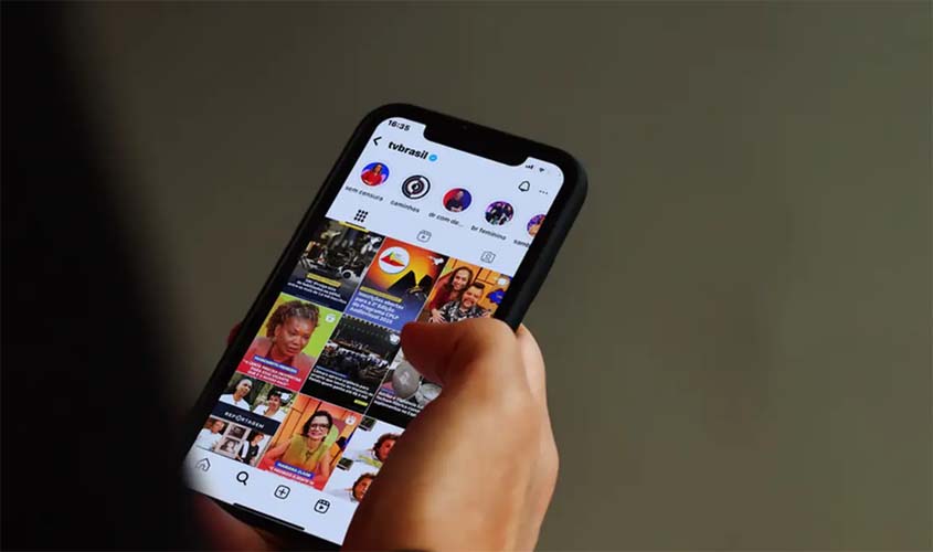 Redes sociais ampliam polarização entre jovens