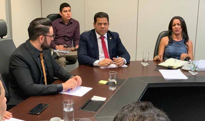 Criada comissão técnica para viabilizar reivindicação salarial dos agentes penitenciários