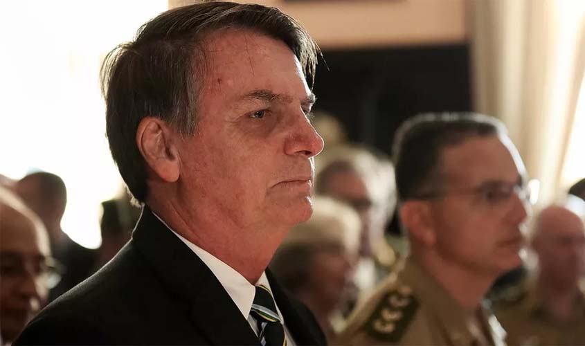 Quem financia a máquina de fake news de Carlos “Goebbels” Bolsonaro?