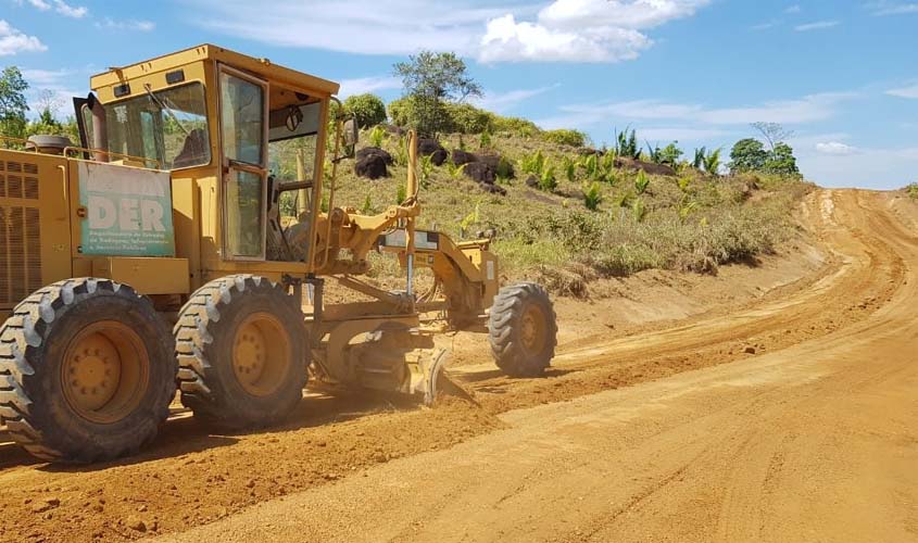 6ª Residência do DER executa serviços nas ROs 455 e 205