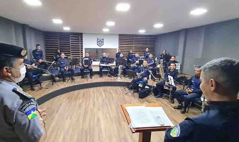 Banda de Música recebe visita do comandante-geral da PMRO