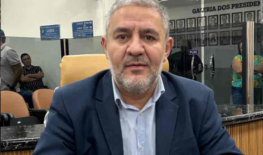 Vereador Fogaça cobra limpeza de bueiros em 13 pontos do bairro Três Marias