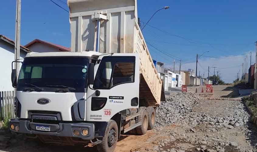 Prefeito Affonso Candido atende demanda do residencial Colina Park