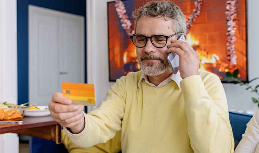 O que avaliar ao escolher um cartão de crédito voltado para aposentados?