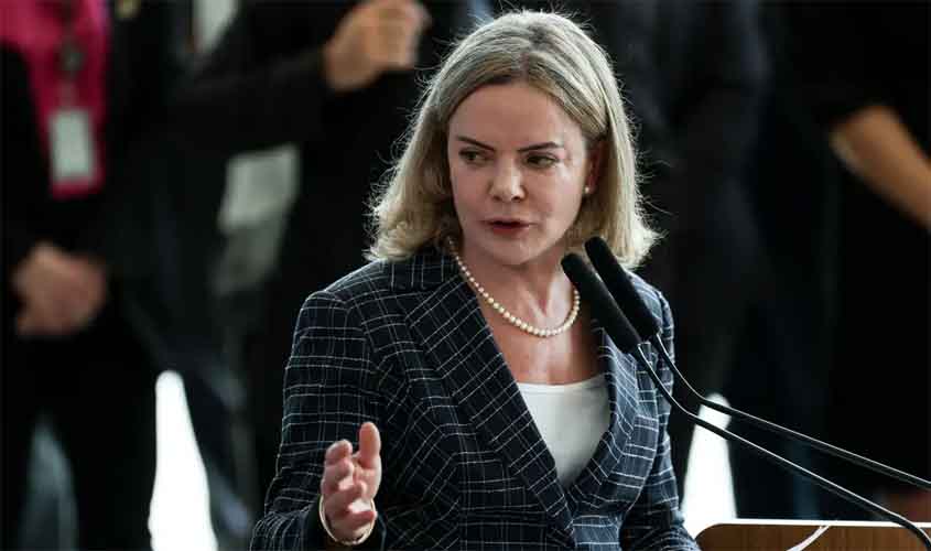 Gleisi diz que sanção dos EUA a Moraes tem repúdio total do governo