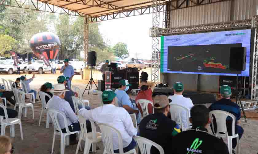 Em Dia de Campo, produtores veem avanços tecnológicos voltados ao setor