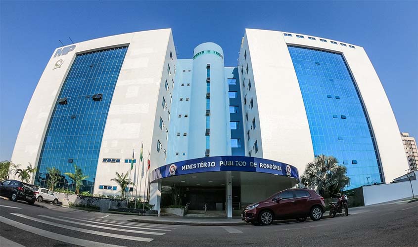 Ministério Público denuncia policial federal aposentado por feminicídio contra a ex-companheira