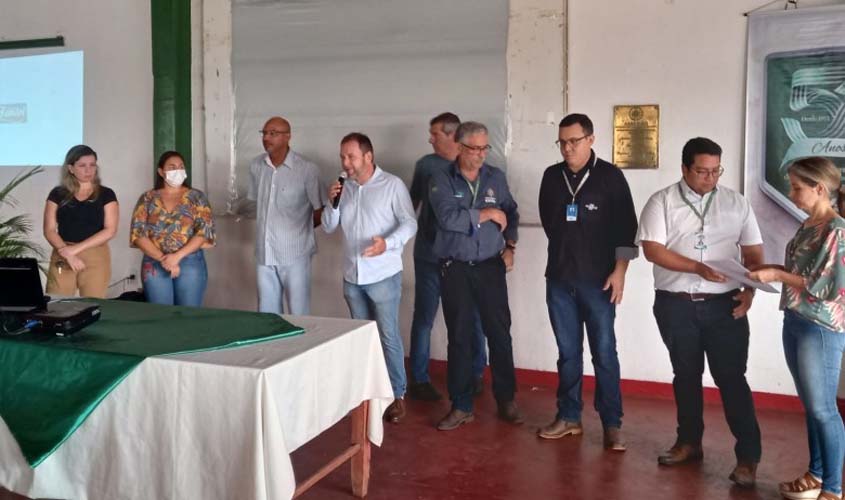 Prefeitura apresenta projeto para fortalecer a produção de leite em Porto Velho