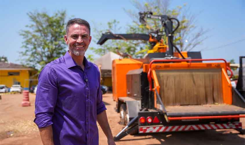 Prefeitura recupera máquina que transforma troncos em adubo para a agricultura