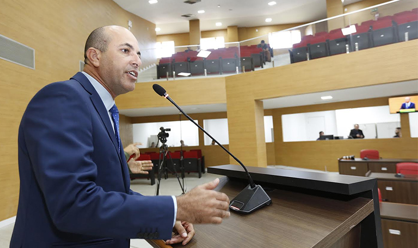 Ismael Crispin propõe Voto de Louvor a jornalista Ana Lídia Daibes pela apresentação do Jornal Nacional