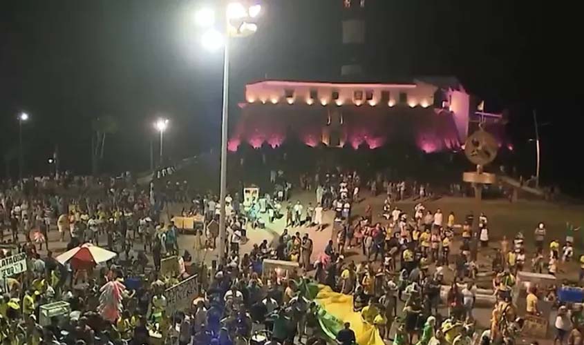 Justiça decreta prisão preventiva de PM que fez disparos e feriu quatro pessoas na Barra durante festa pró-Bolsonaro