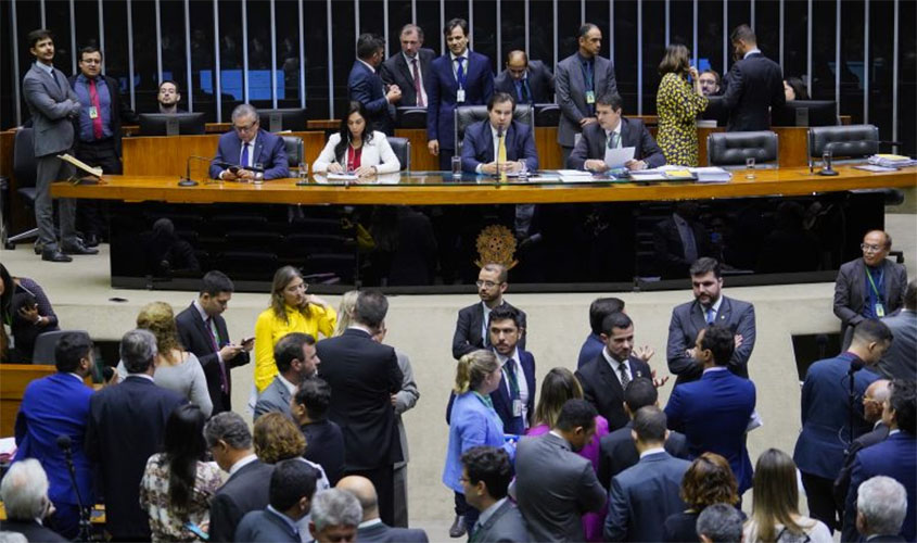 Projeto que amplia porte de armas divide opiniões em Plenário; texto pode ser votado hoje