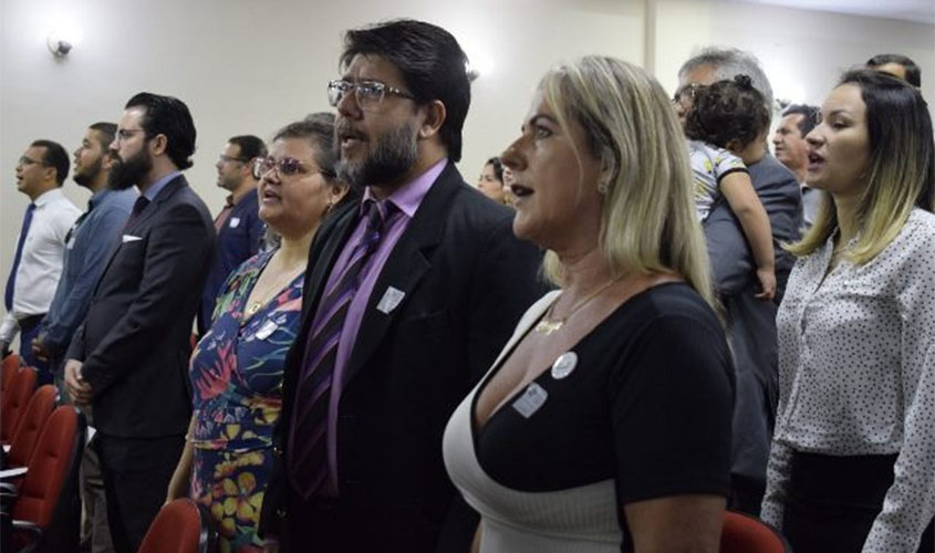 Juiz da comarca de Ji-Paraná recebe medalha de mérito pelo Departamento Estadual de Trânsito