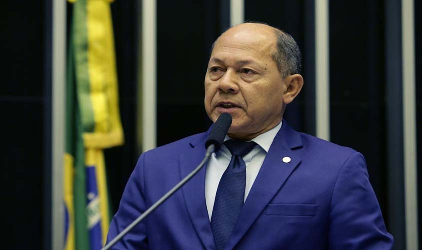 Em nove meses de mandato deputado federal Coronel Chrisostomo já atendeu mais de mil pessoas em seu gabinete em Porto Velho