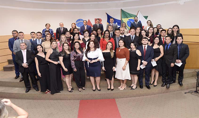 “Independência da advocacia” é destacada durante solenidade de entrega de credenciais