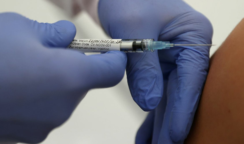 Não há pedido de pesquisa no Brasil sobre vacina russa, diz Anvisa