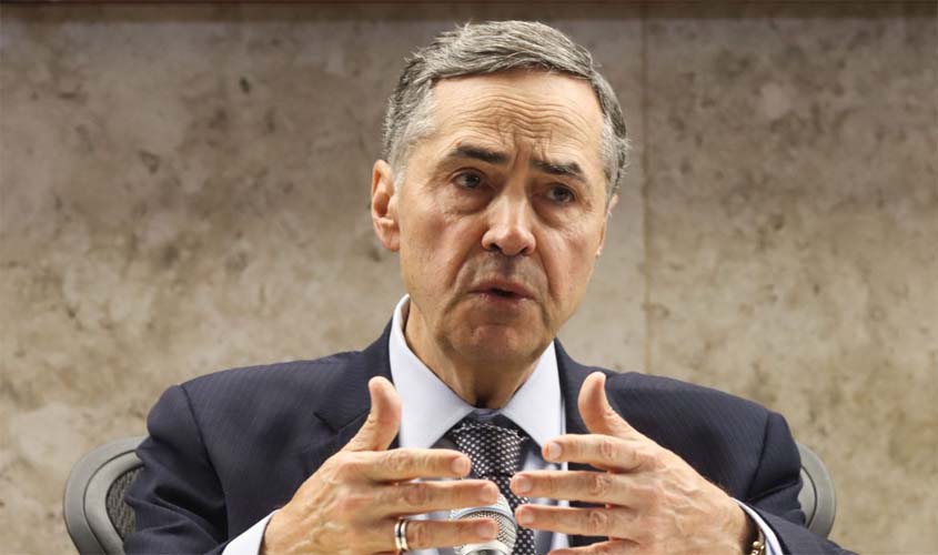 Pontos de desenvolvimento do Brasil estão na Constituição, diz Barroso