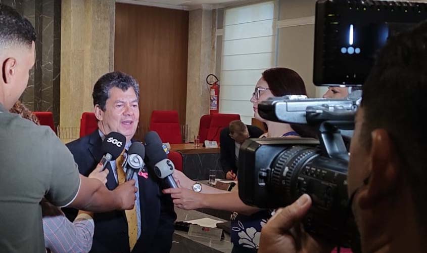 GUEDES DIZ NA OAB QUE JUDICIÁRIO DE RONDÔNIA É REFERÊNCIA PARA O MUNDO