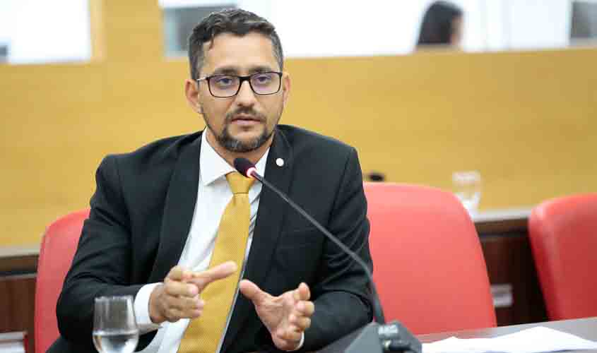 Deputado Anderson pede que governo desconsidere dispositivo da Lei Federal e não suspenda contagem de tempo dos servidores públicos de Rondônia