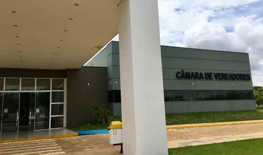 Vereadores e prefeito eleitos tomam posse na sexta-feira, 1º