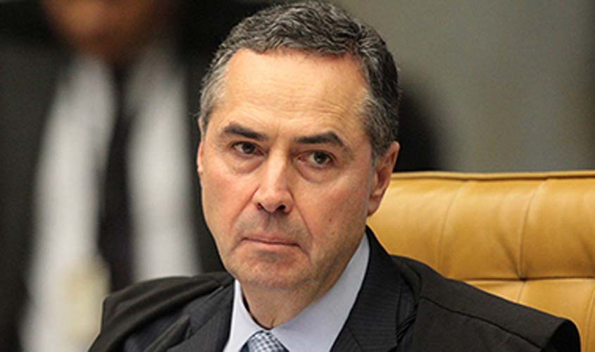 Ministro Barroso pede informações ao Congresso sobre regulamentação de emenda do piso de enfermagem