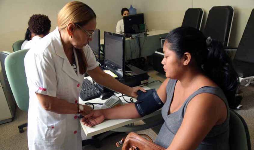 Programa de controle da hipertensão alerta sobre cuidados com doença crônica e tratamento contínuo