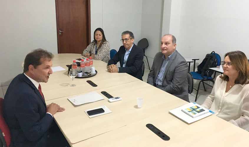 Prefeitura e Fiocruz avaliam parceria nas áreas de qualificação e pesquisa científica
