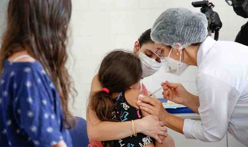 Deixar de vacinar as crianças pode ser crime