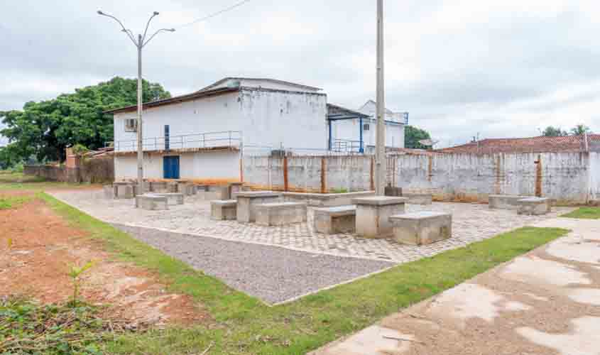 Praça Jacques de Molay, na capital, recebe ações de limpeza e preservação