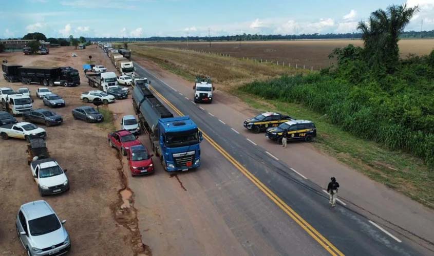 Quem interditar BR-364 será multado em R$ 100 mil por hora, decide justiça 