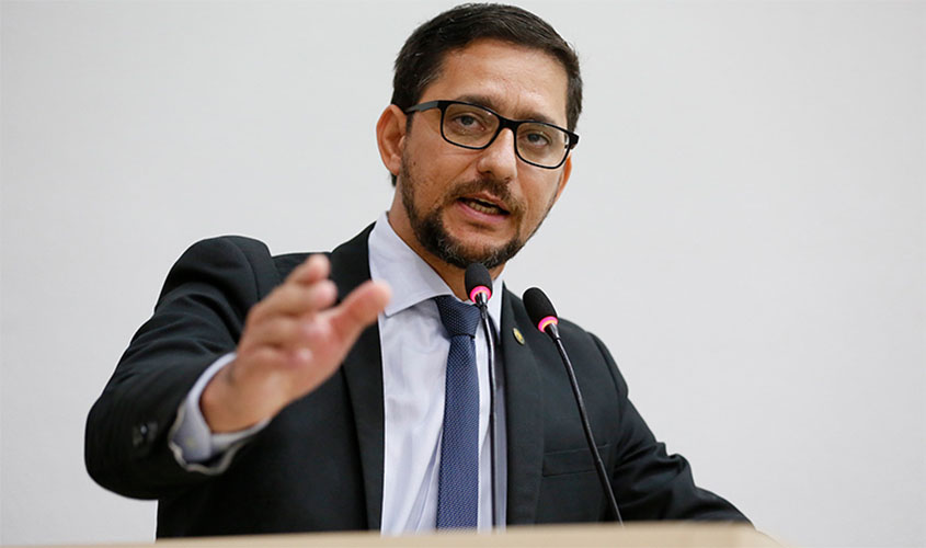 Deputado Anderson indica que governo distribua com urgência alimentos da merenda escolar para famílias de estudantes de baixa renda