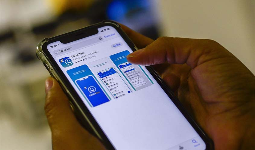 Atualização do Caixa Tem é suspensa até maio, diz presidente do banco