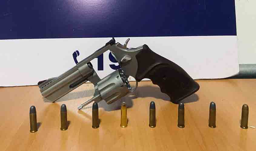 Polícia Rodoviária Federal apreende arma de fogo