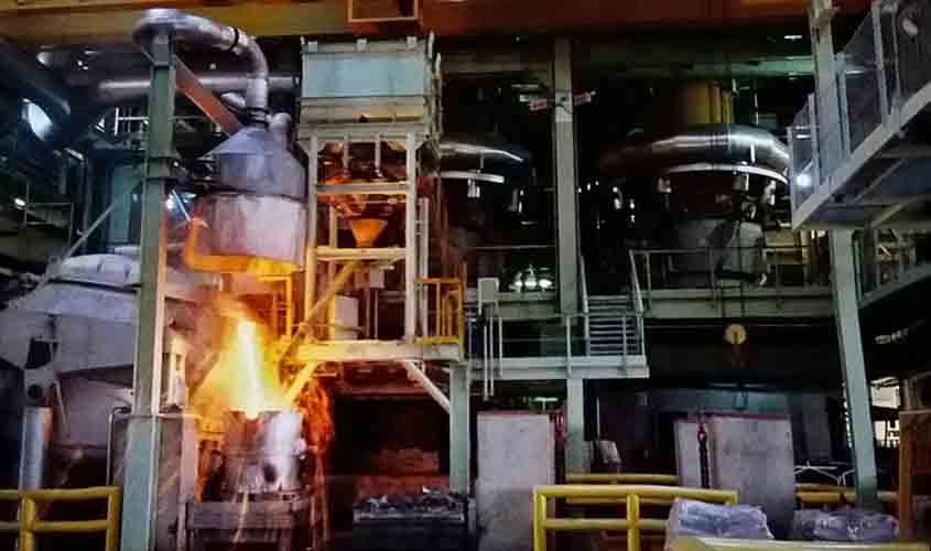 Siderúrgica deverá reintegrar industriários dispensados após formarem comissão