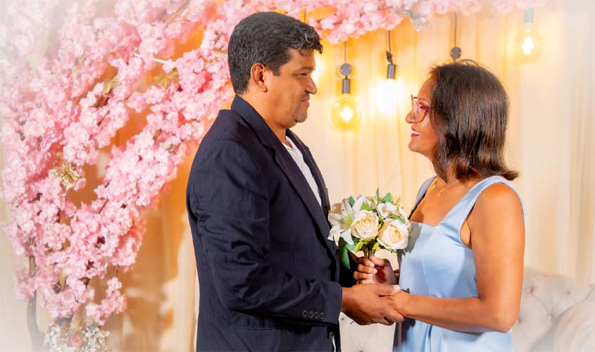 Casal de Vilhena se casa após 30 anos em evento do Judiciário