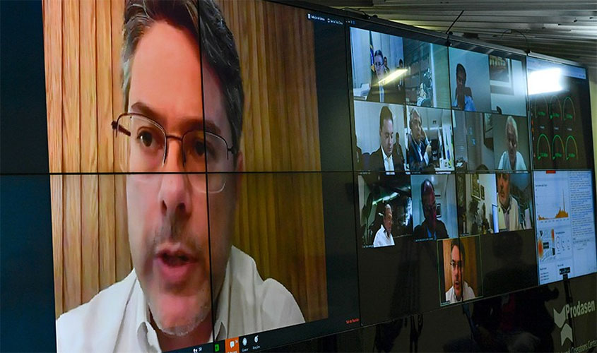 Projeto que cria a Lei das Fake News pode ser votado nesta terça