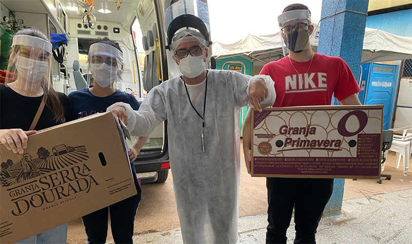 Acadêmicos de Medicina Fabricam e entregam protetores faciais na UPA da Capital