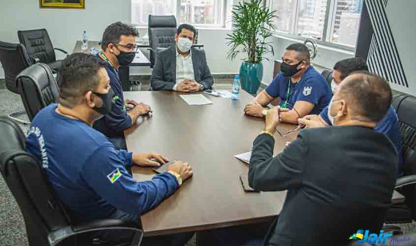 Deputado é contra vigilância eletrônica e defende postos de vigilância permanentemente nas escolas 