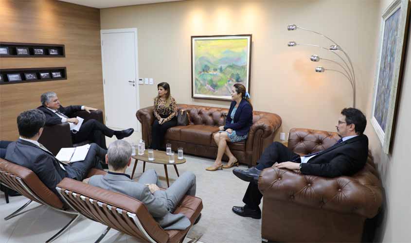 Presidente e corregedor do TJRO recebem comenda da Polícia Civil de Rondônia