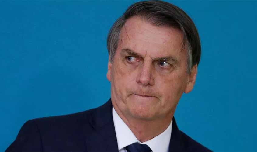 Folha diz em editorial que Bolsonaro é um personagem boçal e infame, que poderá ser derrubado
