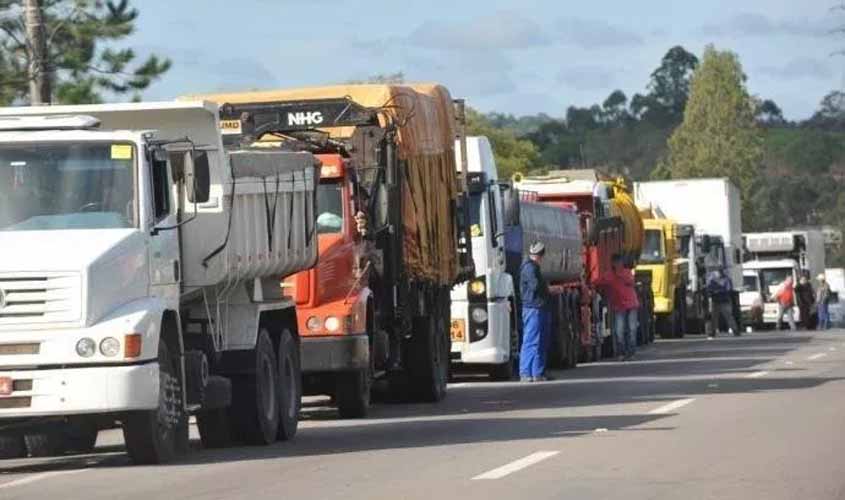 Após negociações, caminhoneiros dizem estar otimistas com acordo
