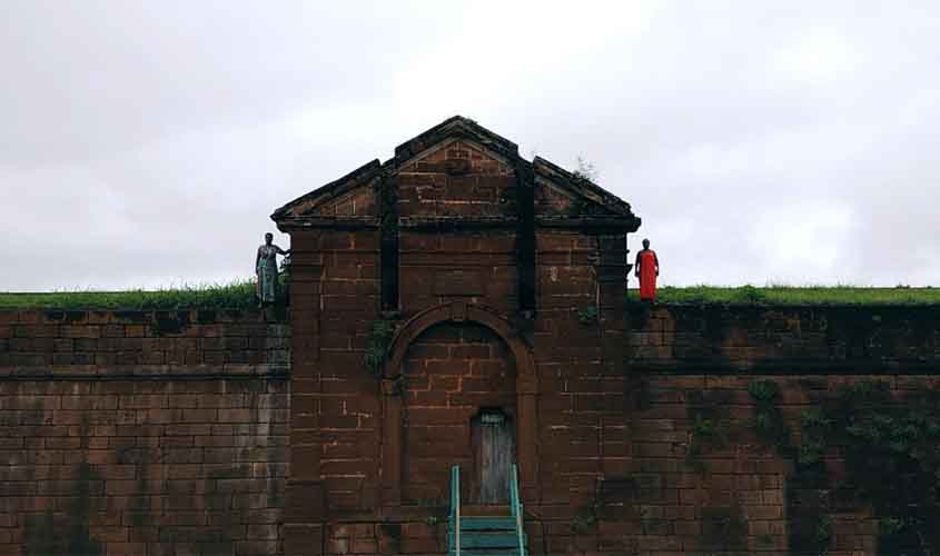 Marcela Bonfim lança clipe gravado no Forte Príncipe da Beira em homenagem à resistência negra na Amazônia