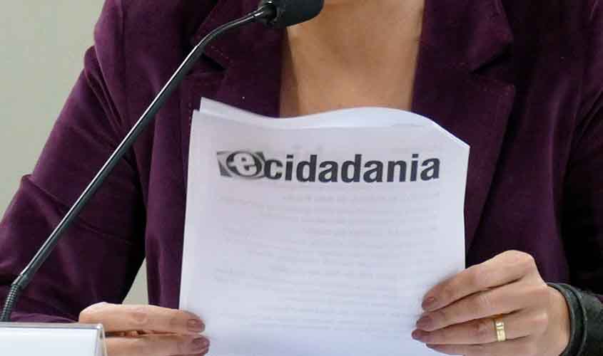 CDH analisa sugestão que criminaliza sexo com menor de 18 anos  